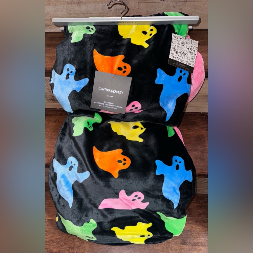 Cute 🥰 CYNTHIA ROWLEY  Multicolour Ghost OVERSIZED  REVERSIBLE DECORATIVE THROW…